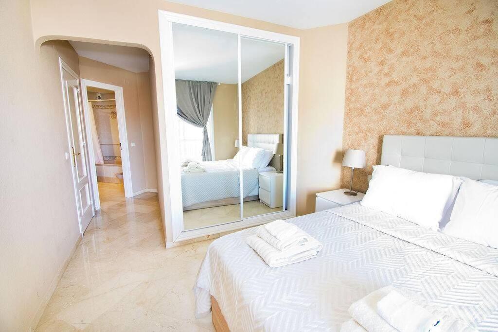 Spectacular Apartment In Matchroom Country Club Fuengirola Bagian luar foto