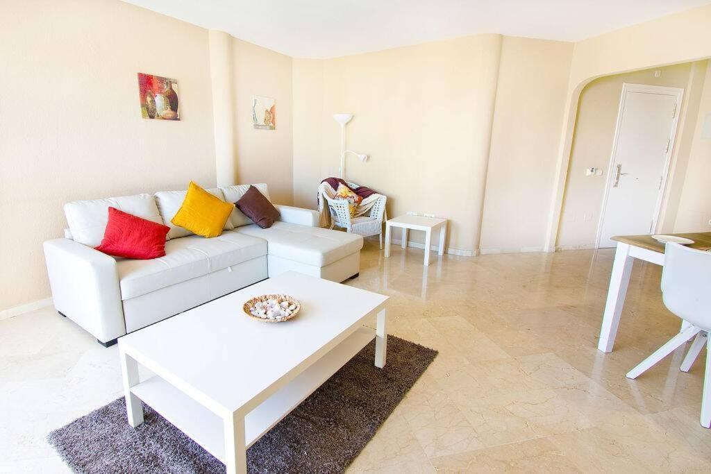 Spectacular Apartment In Matchroom Country Club Fuengirola Bagian luar foto